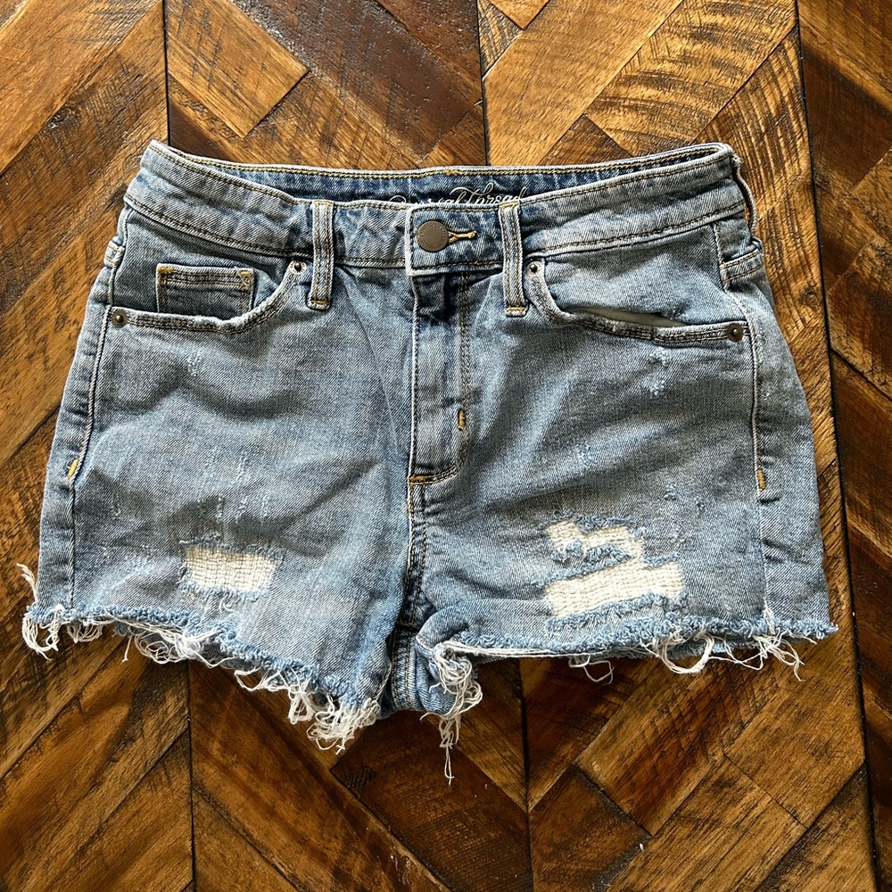 University Thread Jean shorts Size 2